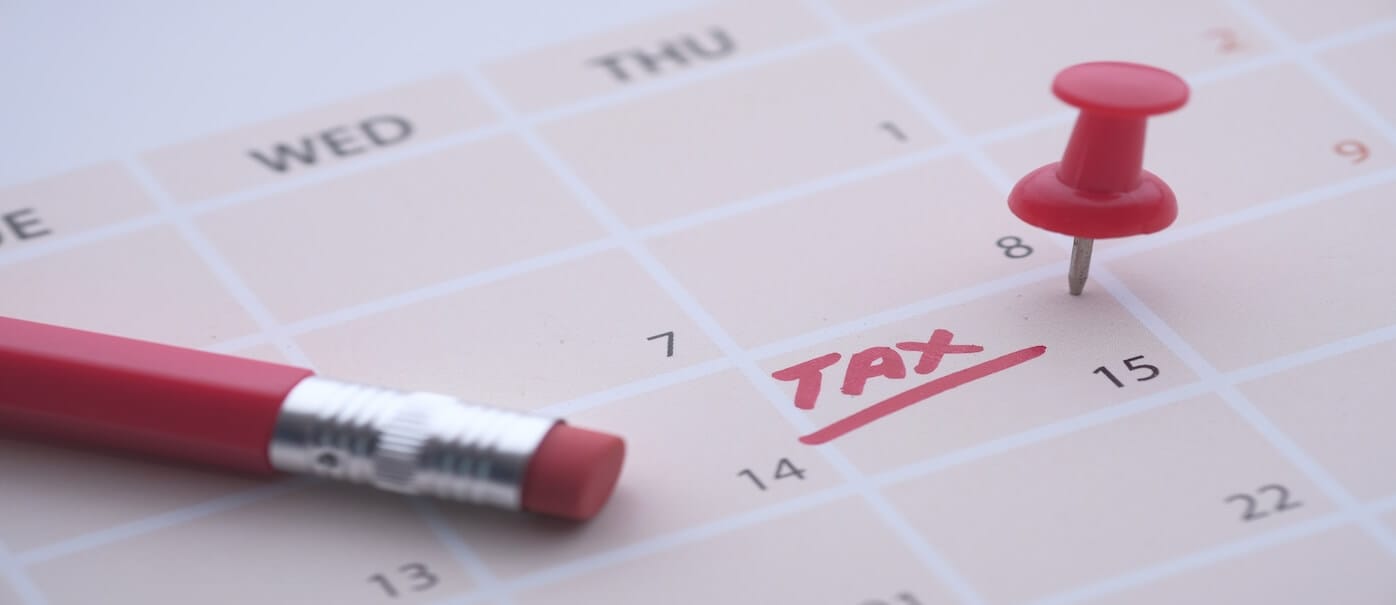 calendar highlighting a tax reminder date